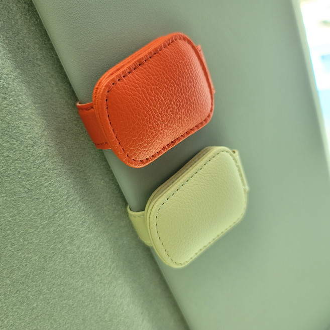 에보카 차량용 선바이저 가죽 선글라스 클립 1+1 2개, 베이지+레드, 1세트