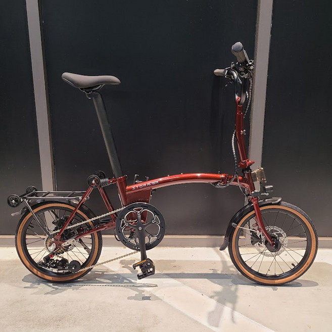 2025년 스톰BR 전기자전거 듀얼 배터리 14Ah 후륜 모터 7단기어 시마노 유압 브레이크 브롬톤 스타일 3단 접이식 미니벨로, 와인레드, 1개, 140cm