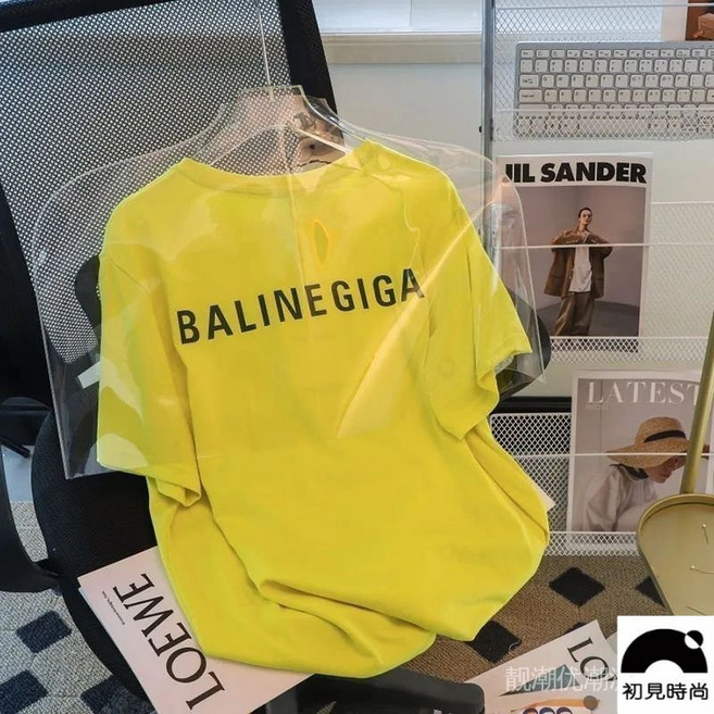 初見 大尺碼短袖T恤 大碼女裝上衣 韓版美式字母印花寬鬆上衣