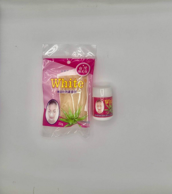 White 鼻頭粉刺蘆薈膠 台灣限定版 22g, 30g, 1件