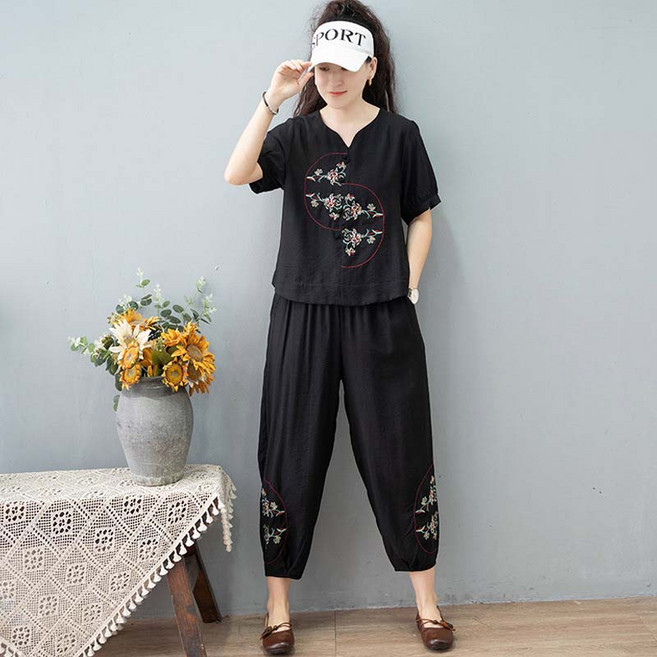 엄마용 복고풍 텐셀 세트 중년 여성용 여름 투피스 세트 빅사이즈 수놓기 디자인 텐셀 면마 소재 통기성 시원하고 편안 다양한 체형 복고풍 디테일 우아한 분위기