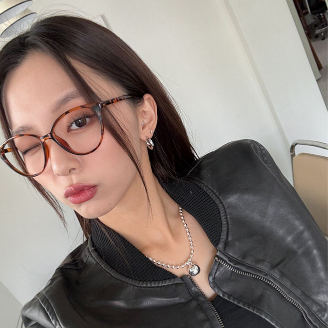 블루씨티 캣츠 레인 뿔테 안경