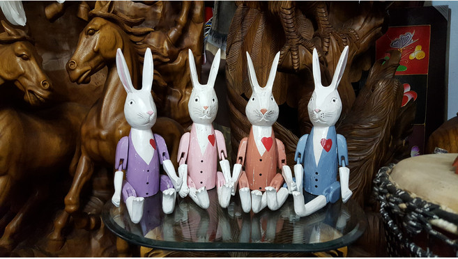 윤식당 빈티지 목각토끼인형 L 싸이즈(앉은키30cm) 낱개판매, 인디언핑크