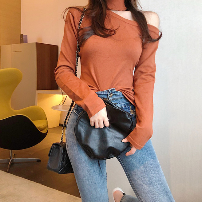 밍키비 Minky Bee 100091C 섹시 어깨 오픈숄더 목폴라 니트 여성 티셔츠