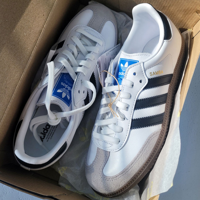 백화점정품 아디다스 운동화 삼바 OG 여성 남성 화이트 블랙 스니커즈 운동화 (라스토케 양말증정)