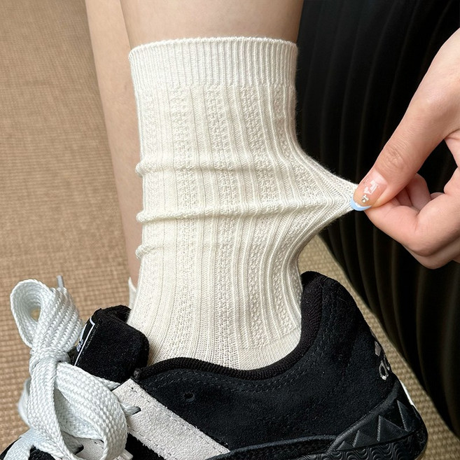 Amnesia cat 여성용 흰색 양말 봄여름용 무지 중목양말 무압박 면양말 학생용 무봉제 양말 5족 세트