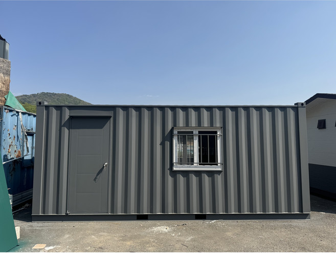 농막 컨테이너 - 화장실 (세면대 + 샤워기 + 좌변기 + 순간온수기) 주방 (싱크대 수납장) 바닥난방 (전기필름), 그레이, 수도권