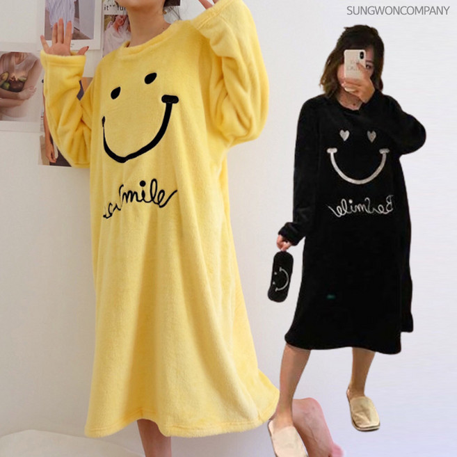 이너퀸 프리수 여성 스마일 자수 수면 밍크 극세사 원피스 잠옷 홈웨어 파자마 비스마일원피스