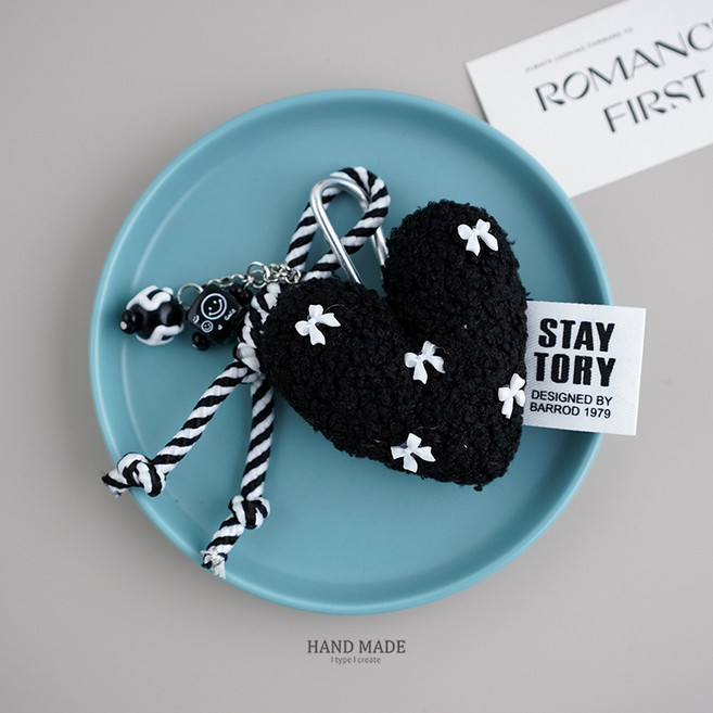 통통 하트 리본 퍼 키링 복슬복슬 러블리 가방 참 장식 백참 열쇠고리 감성 선물용