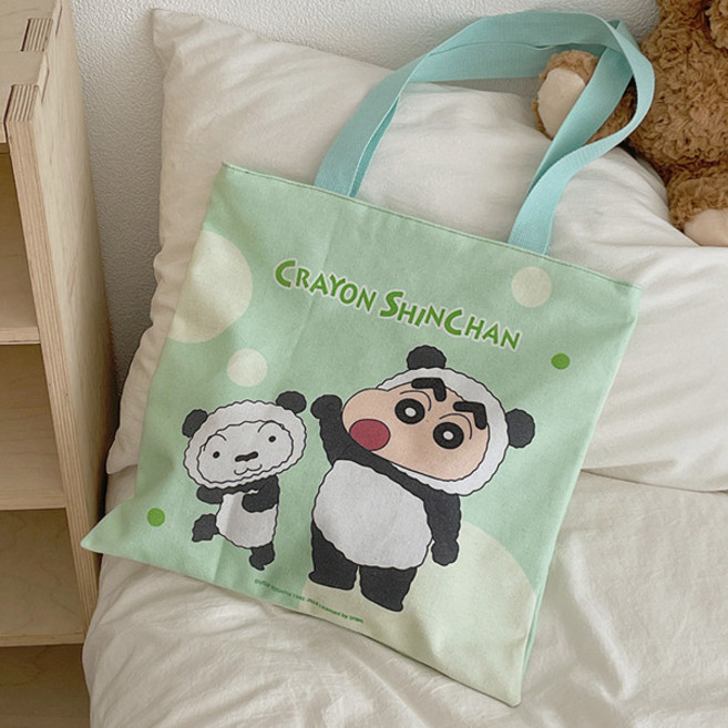 울라울라 귀여운 신짱 케릭터 다용도 에코백 가방 서적 필기류 간식 물병등 다양하게 수납가능 팬더