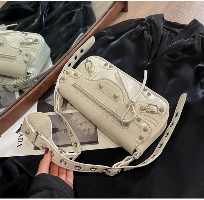 데일리 명품 스타일 남녀공용 핸드백 작은가방