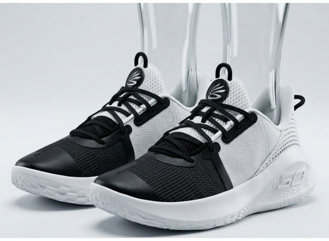 [언더아머_스포츠] 기능성 커리 농구화 FLOW 쿠셔닝 TM3027638 인체공학 접지패턴 운동화 트레이닝화