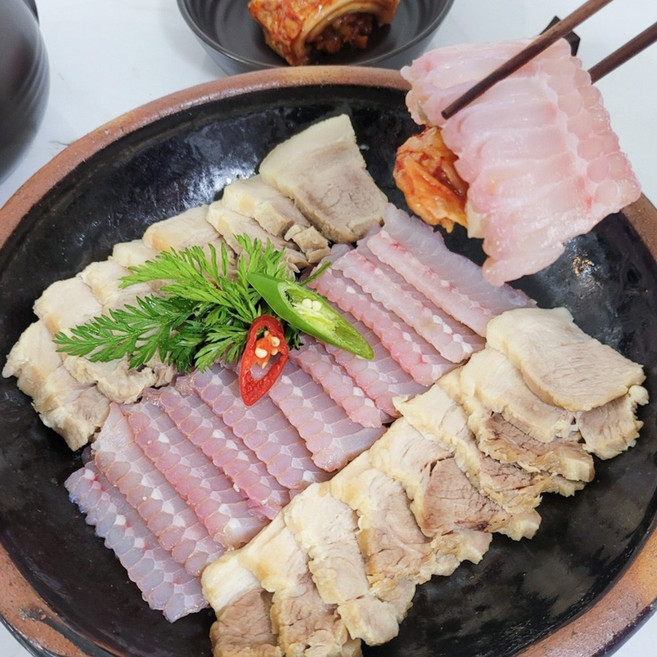 저온숙성 흑산도 홍어 500g (중간 맛) (애증정), 1개