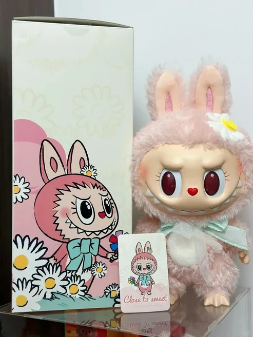 올스토어 POP MART 모코코 스위트하트 시리즈 CLOSE TO SWEET 귀여운 피규어 서프라이즈 크리스마스 선물, 02 38cm MOKOKO