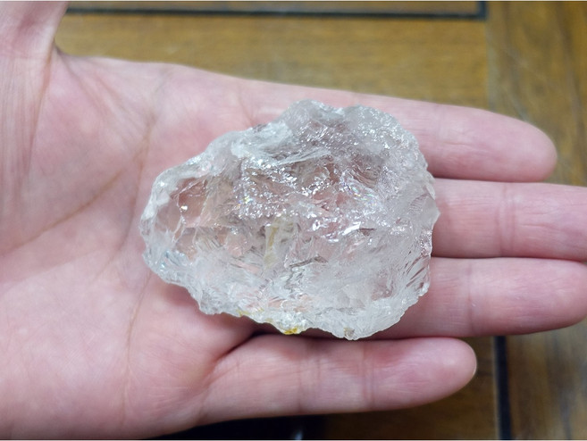 非洲坦桑尼亞矽鈹石骨幹水晶 590克拉, 1個