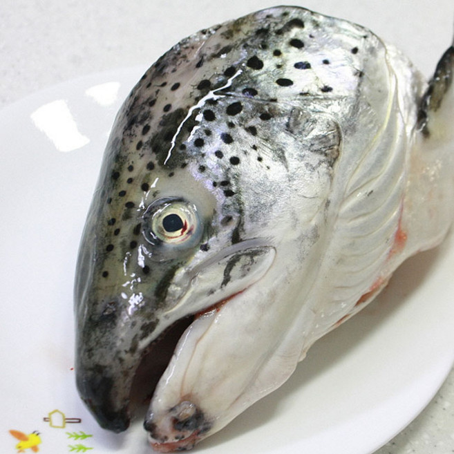 노르웨이 특품 연어머리 2개(1kg내외) 신선급냉 구이 조림, 2개, 500g내외