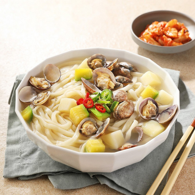 푸딩프렙 바지락 칼국수 540g 피바지락+채소+생면까지 완벽 원팩 밀키트, 1개