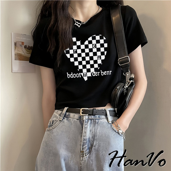 HanVo 愛心棋盤格短版短袖上衣 圓領棉質透氣吸濕排汗 韓系顯瘦穿搭 女生衣著 A01-0112