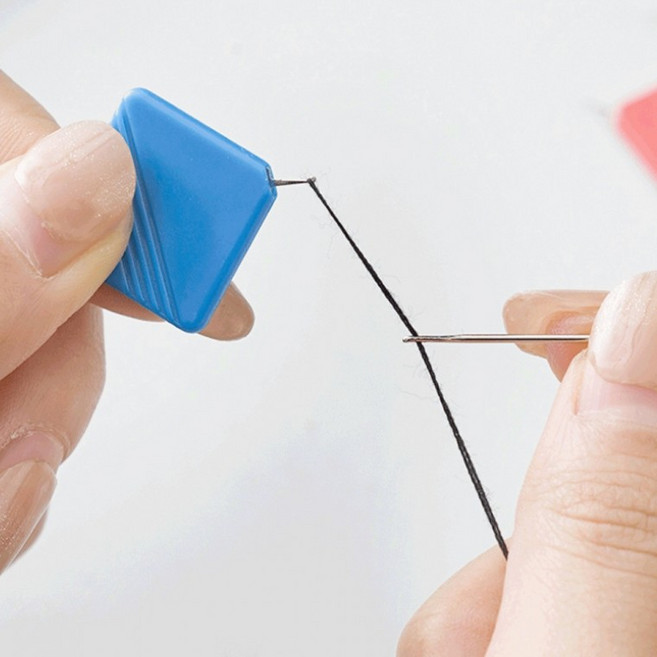 바늘실꿰기 바늘 실끼우기 실끼우개 실넣기, 1개, 랜덤