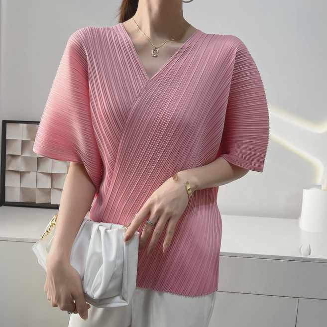 퀸앤조이여성 브이넥 플리츠 주름 절개 블라우스