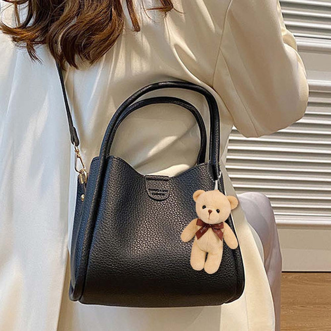 마켓제이영 키링포함 데일리 버킷 토트백