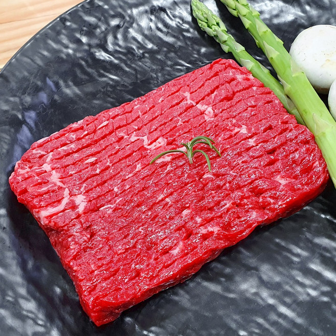 농협안심한우 1등급이상 우둔 홍두깨 300g (장조림용 산적용) 냉장, 1개