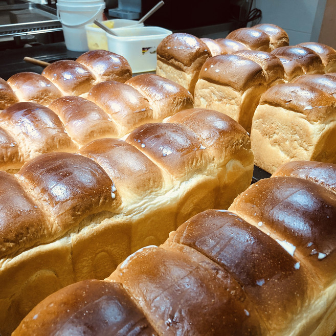 식빵(우유식빵1/2 잡곡식빵 옥수수식빵 밤식빵), 1개