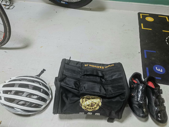 ZEN bike 騎行裝備包 6個獨立儲物格 可提可背, 如圖所示, 1個