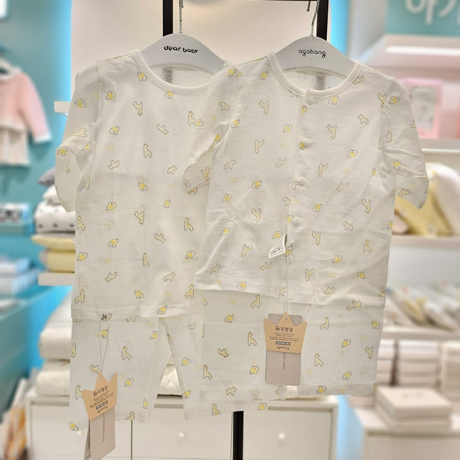 아가방 2025 여름 부드럽고 시원한 자가드 소재의 무형광 면100% 7부내의 (90이상은 어깨단추)