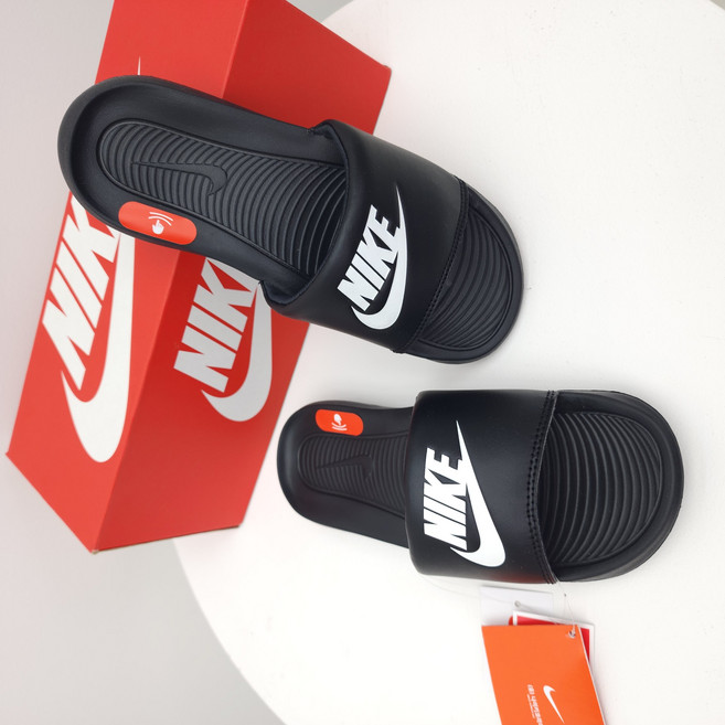 [국내정품] 나이키 빅토리 원 일상 데일리 여성 슬리퍼 CN9677-005