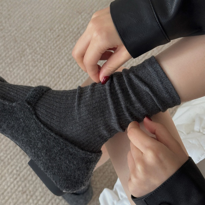 Banjiwu 중통 양말 4켤레 세트