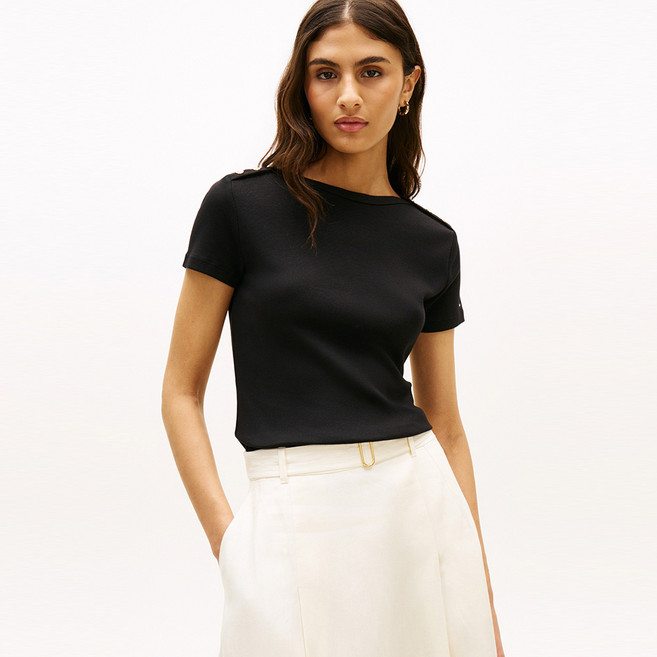 타미힐피거 골드 버튼 슬림 티셔츠 (T22G1TTO052WT1BDS)