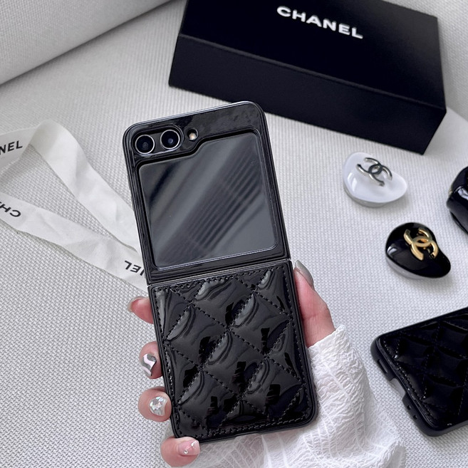 페네브릿 유광 다이아 패턴 가죽 갤럭시 제트플립 지플립 케이스