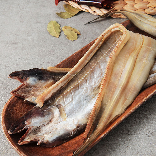 전남고흥 해풍으로 말린 스테미너의왕 국산 반건조된 바다장어 1미 반찬용 선물용, 3마리