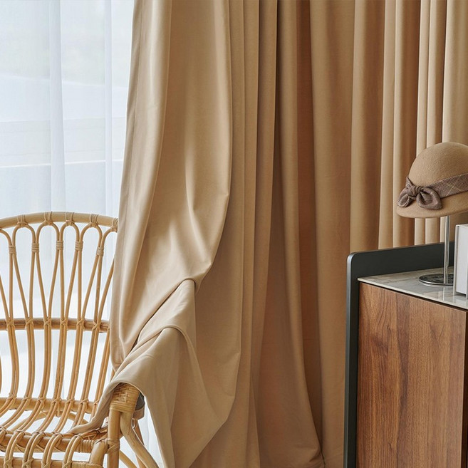 방한커텐 바람과 방한을 위한 밀크티 컬러 라이트 럭셔리 울 벨벳