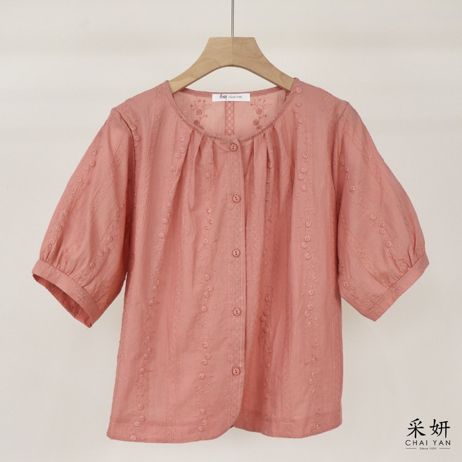 采妍CHAI YAN 刺繡花棉麻短袖襯衫