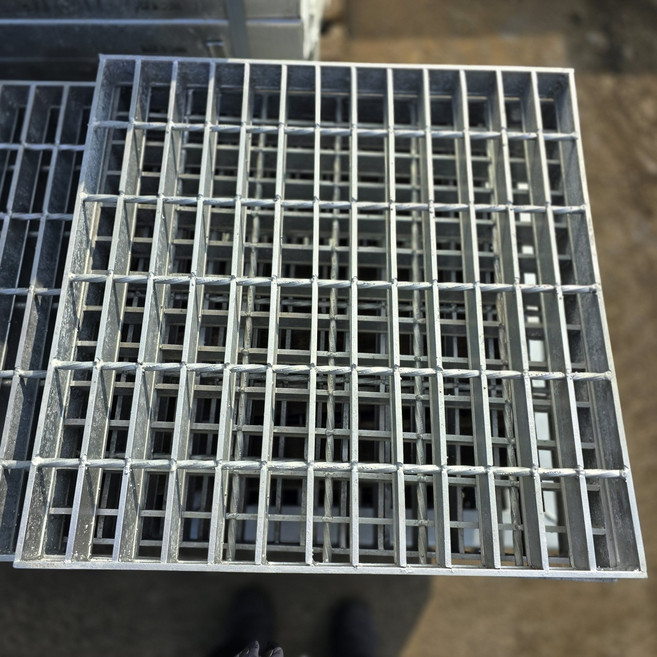 그레이팅나라 중형(높이 50T) 스틸그레이팅 배수로 수로관 빗물받이 뚜껑 덮개, 50T, 1개