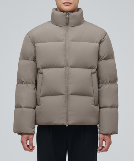 무신사스탠다드 다운 푸퍼 숏 패딩 재킷 더스티 베이지 1715632