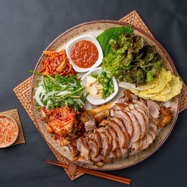 [오픈특가]국내산 냉장 뒷다리 순살 슬라이스족발 300g+소스 2종 당일생산발송, 2개, 300g