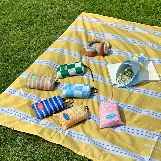 솜솜라이크 여행용 경량 피크닉매트 미니 방수 돗자리, 스트라이프 옐로우