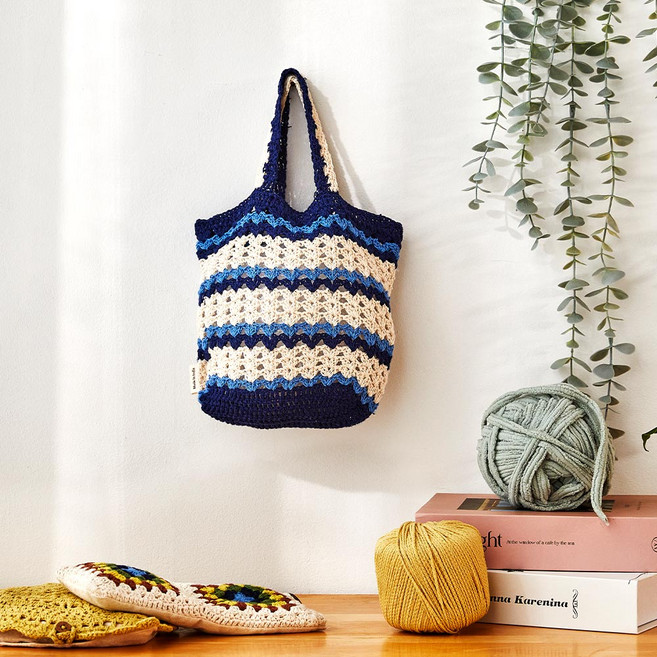 모던하우스 L 크로쉐 미니 핸드백