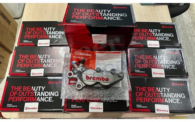 Brembo 對四卡鉗 P4 30/34 左卡 鑄造 灰底紅字, 1個