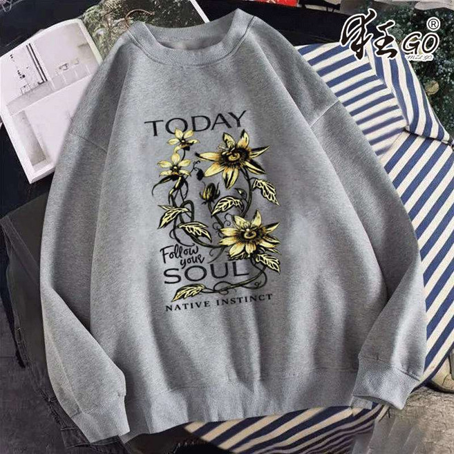 狂GO 花卉圓領長袖大學T 韓國OOTD休閒保暖上衣