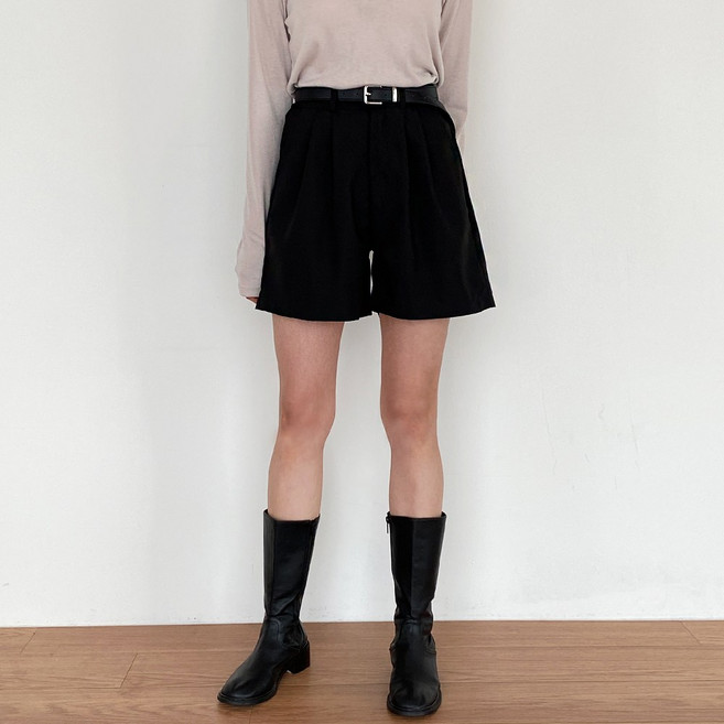 잇진 여성 투핀턱 뒷밴딩 스판 버뮤다 4부 슬랙스 반바지