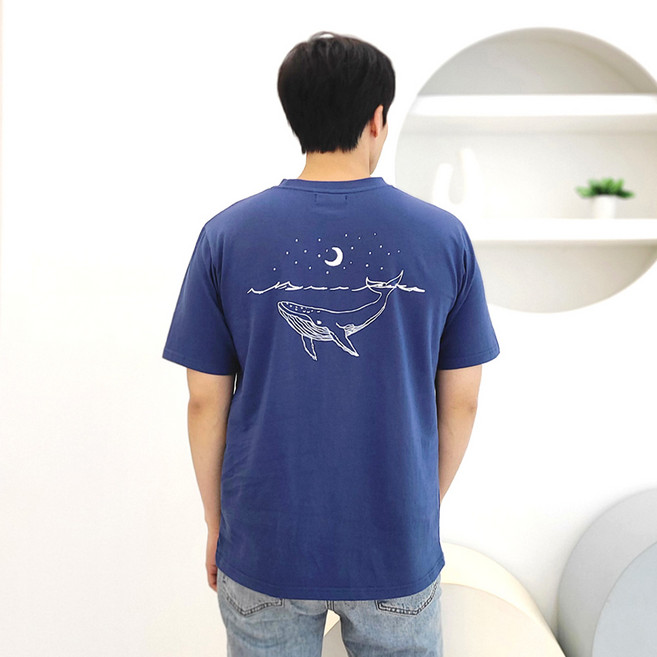 파르데스 남녀공용 달빛고래 라운드넥 프린팅 반팔티셔츠