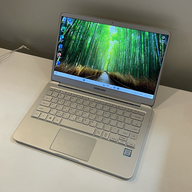 삼성 올웨이즈 9 i7-8565U/256/16/13인치 노트북