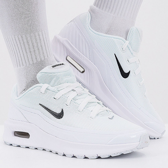 나이키 러닝화 여성 운동화 에어 쿠셔닝 트레이닝화 런닝 데일리 슈즈 키높이 발편한 메쉬갑피 스포츠 신발