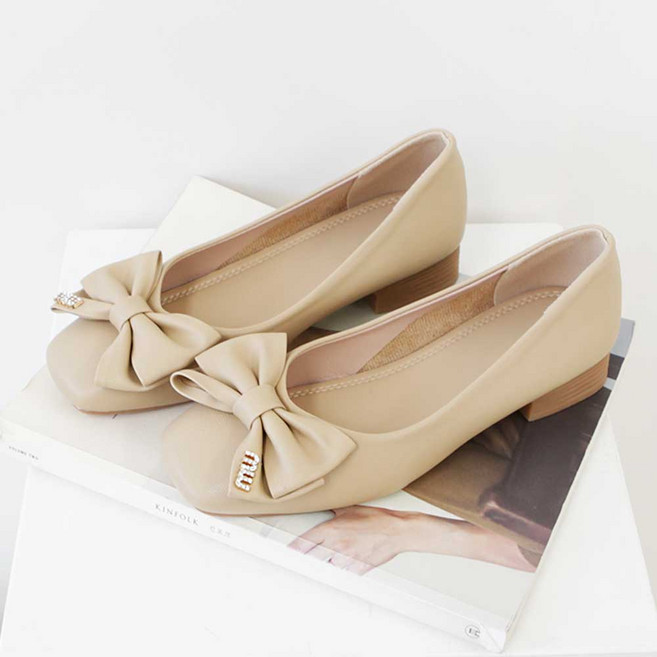 리본 큐빅 발편한 말랑 플랫슈즈 단화 (2.5cm) 르블랑