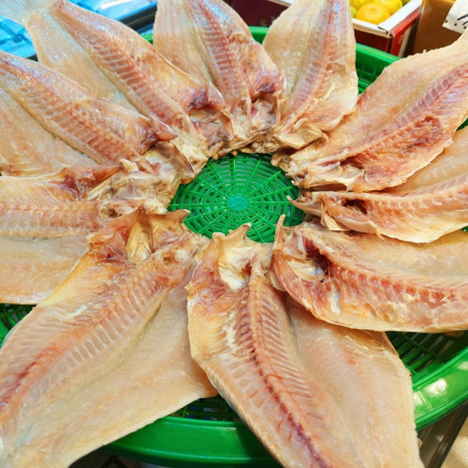 제주동문시장 직배송 반건조 옥돔 옥두어 국내 손질 가공, 1개, 600g 내외 2마리