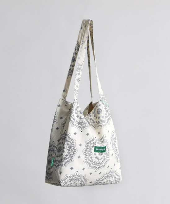GREEN STUFF 무심한듯 박시한 쇼퍼백 53 페이즐리 - ivory